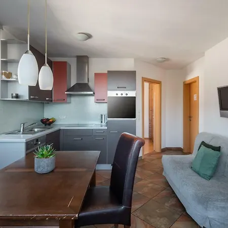 Appartement Kaserbacher *